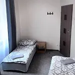 Fivehostel