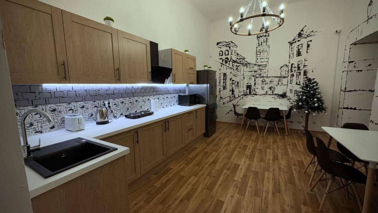 Fivehostel